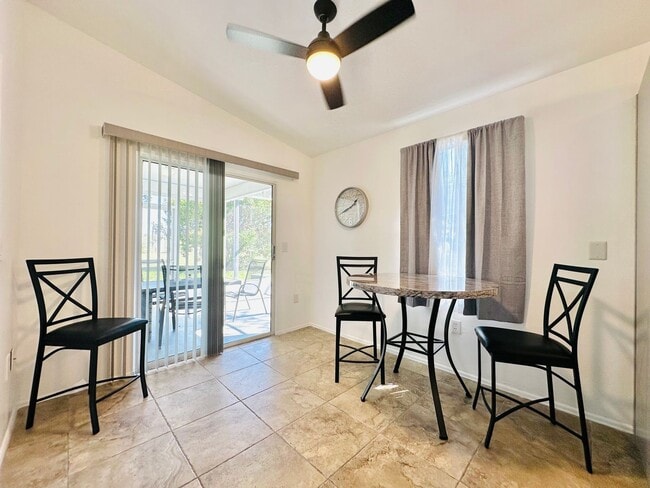 Building Photo - Charming fully furnished 2/2 home in Natur...