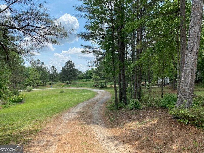 Building Photo - 6659 Lone Oak Rd