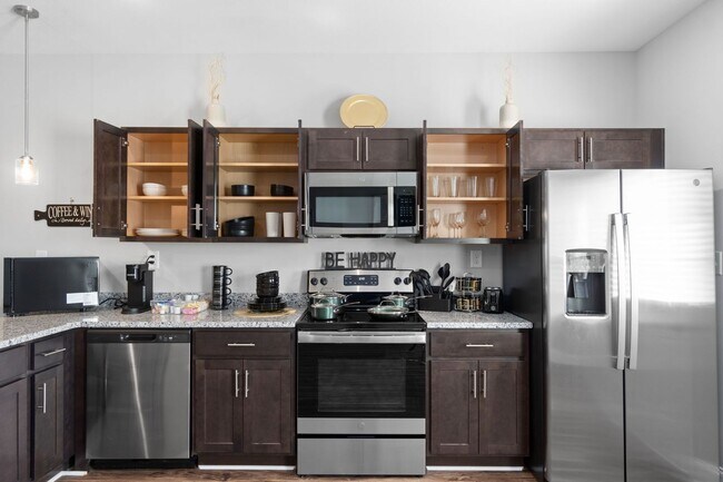 Building Photo - Modern Comforts in Clarksville – Stylish 2...