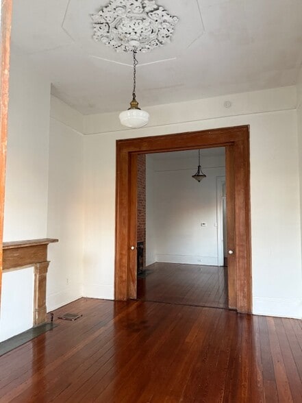 Building Photo - 2227 Brainard St