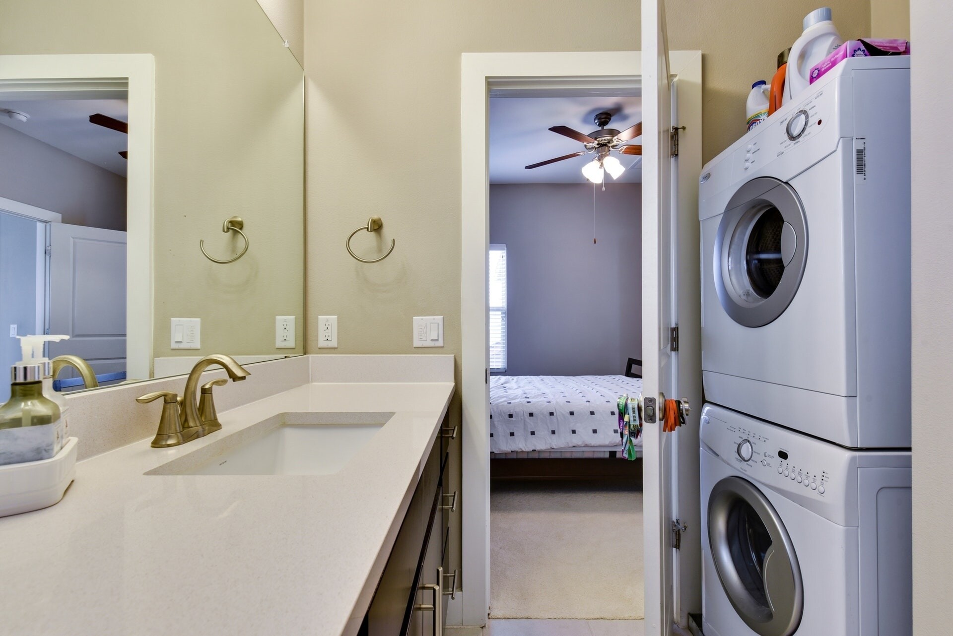 Building Photo - 3101 McCurdy St