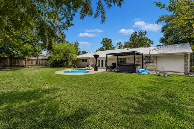 Building Photo - 403 Crossbow Dr