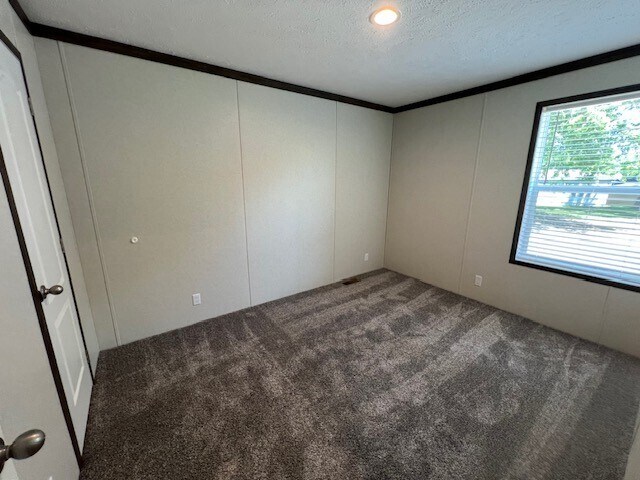 Building Photo - 14566 Red Bud Trail N