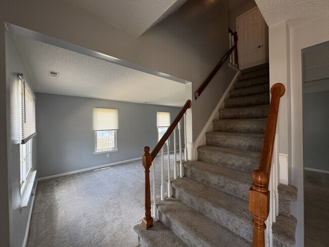 Building Photo - 1501 Antler Cir
