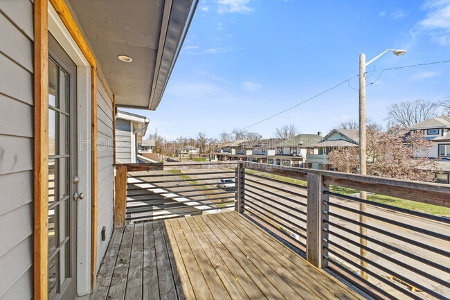 Building Photo - 2920 Ruckle St