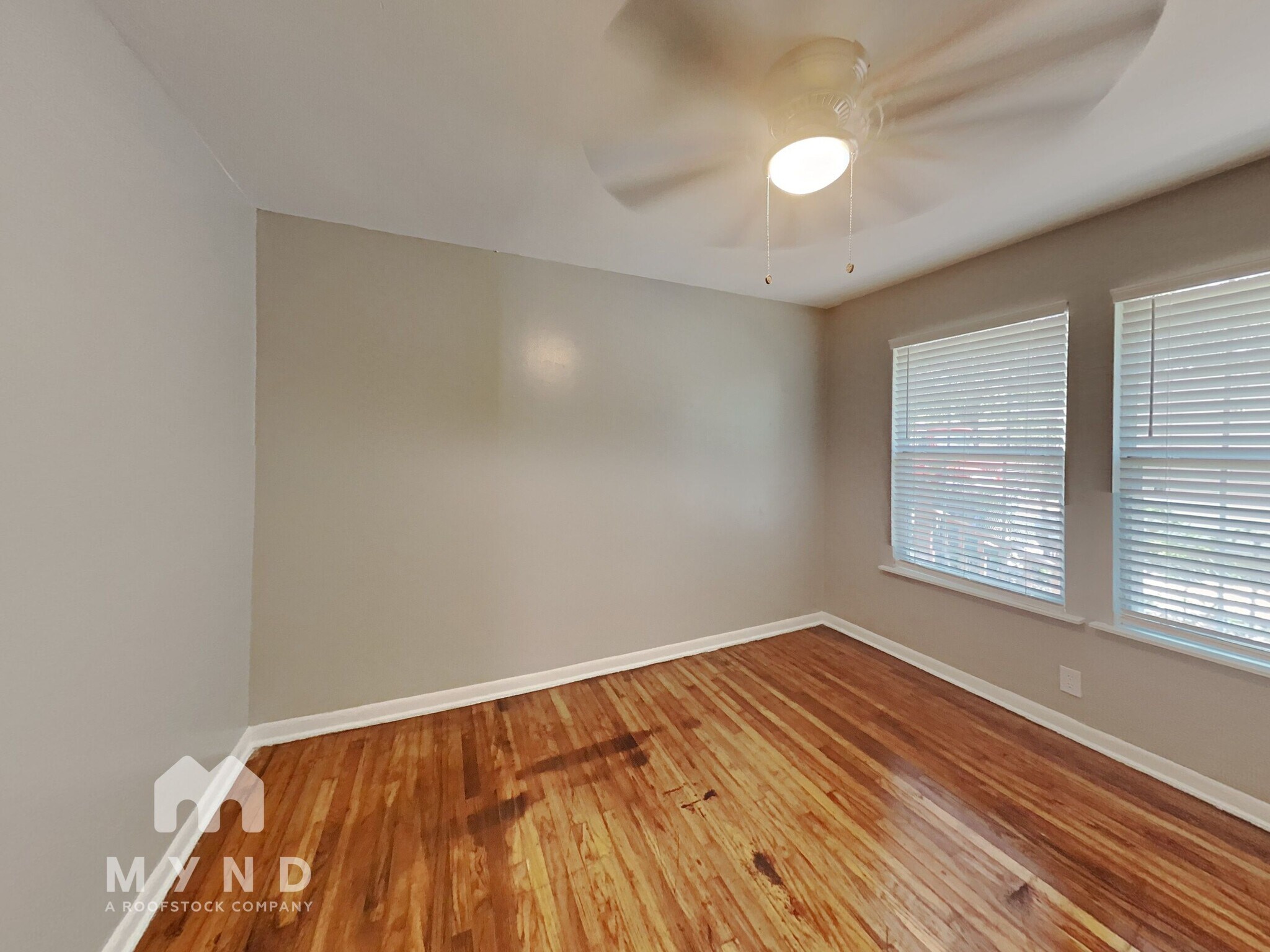 Building Photo - 510 E University Ave