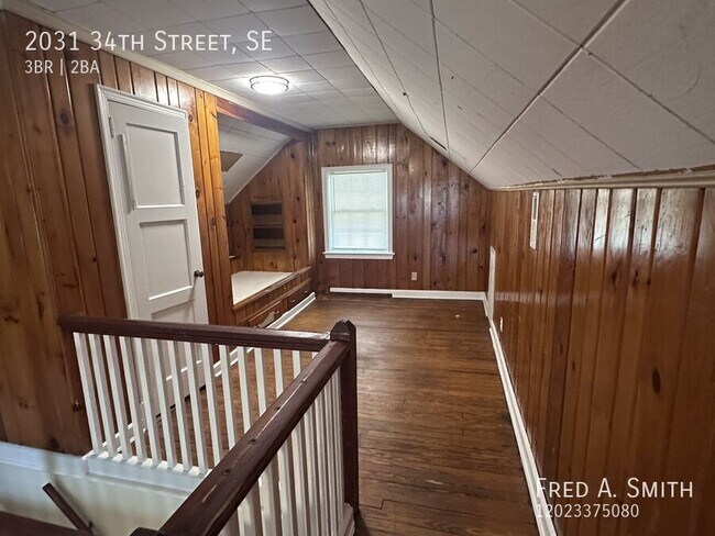 Building Photo - 2031 34th St SE