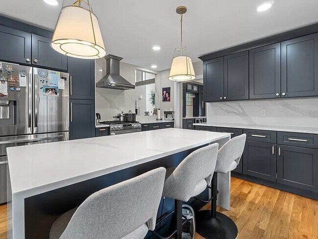 Building Photo - 9000 Big Canon Pl