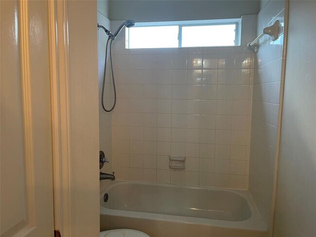 Building Photo - 9410 Creek Vine Dr