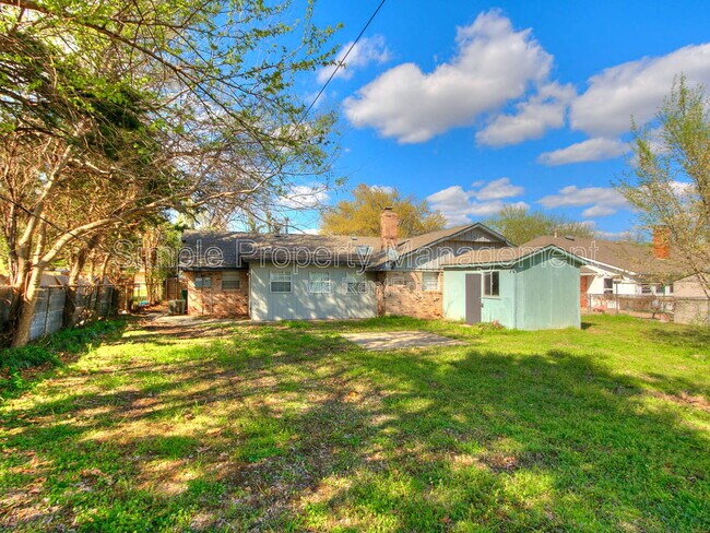 Building Photo - 4924 NW 19th St