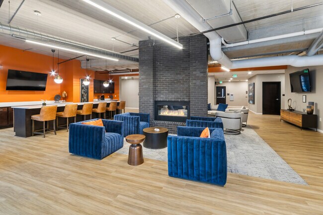 Building Photo - 8041 W Bluemound Rd