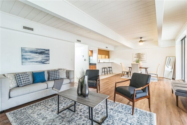 Building Photo - 16448 Timberlakes Dr