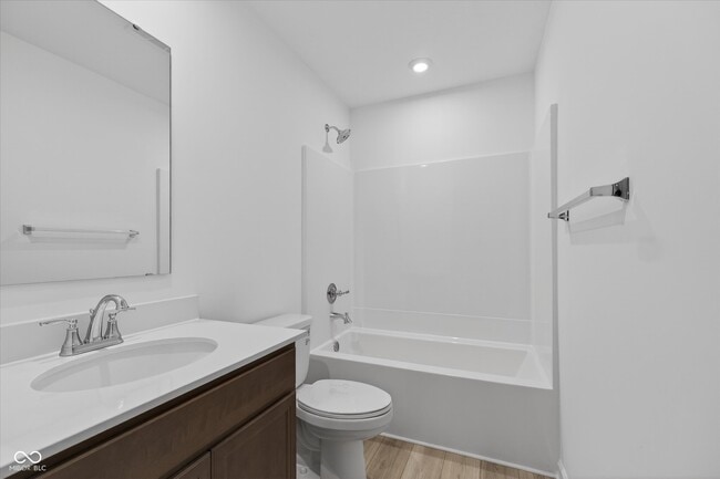 Building Photo - 16067 Meadow Frost Ct