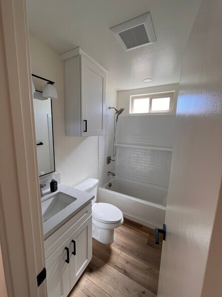 Bathroom - 1106 N 1st St