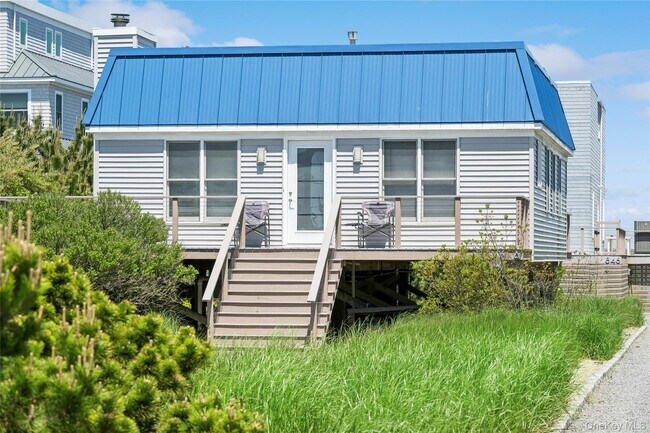 Building Photo - 846 Dune Rd
