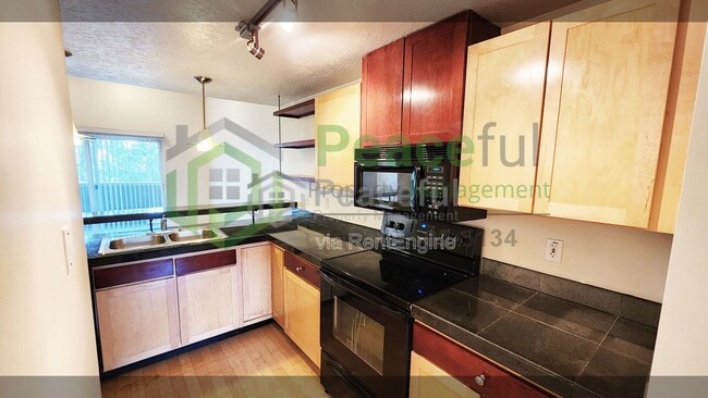 Building Photo - 4340 S Highland Dr