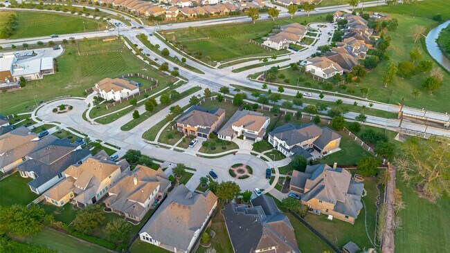 Building Photo - 610 Vineyard Hollow Ct