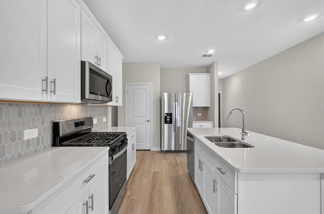 Building Photo - 3048 Belton Dr