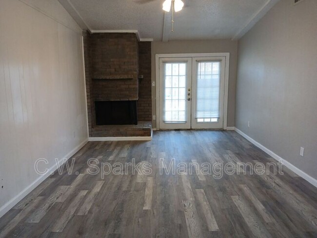 Building Photo - 7840 Mirage Valley Dr