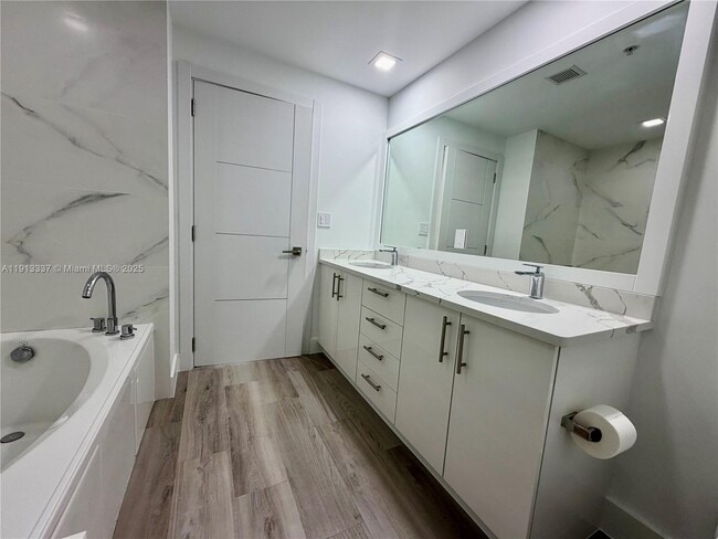 Building Photo - 550 Okeechobee Blvd