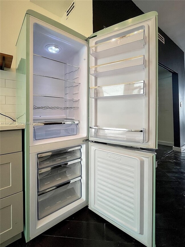 Building Photo - 742 12th St