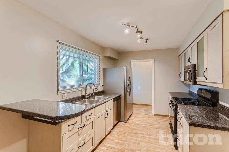 Building Photo - 3124 63rd St