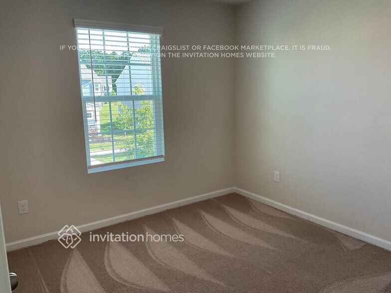 Building Photo - 1130 Woodhouse Dr