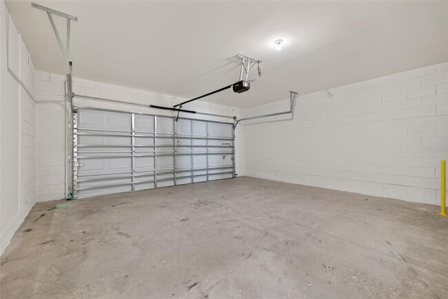 Building Photo - 2893 House Finch Rd