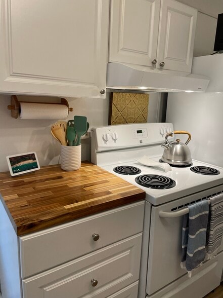 Brand new butcher block countertops - 18 Bradley St