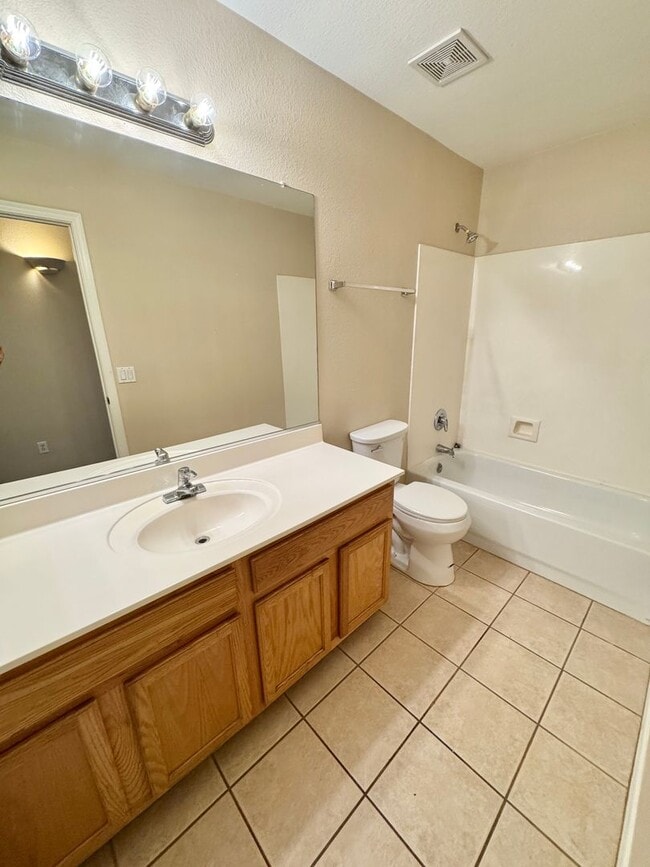 Building Photo - 35 N 123rd Dr