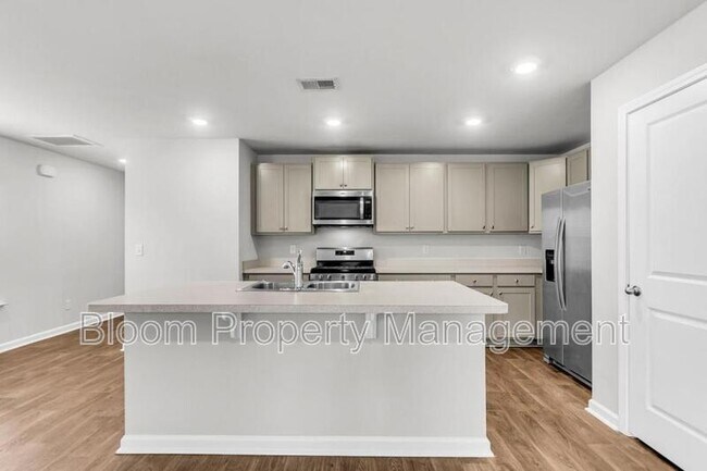 Building Photo - 159 Spencer Cir