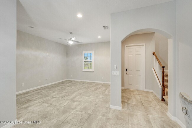 Building Photo - 8870 Napolo Dr