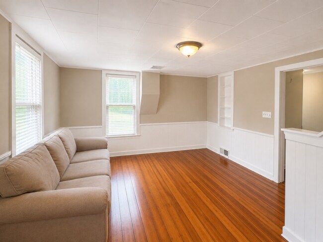 Building Photo - CHARMING 2BD 1BA HOME IN HAMEL