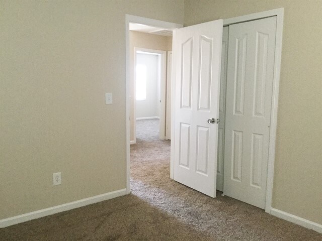 Building Photo - 2021 Moss Creek Dr