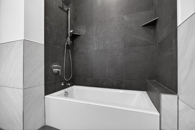 Building Photo - 160 Brunswick St