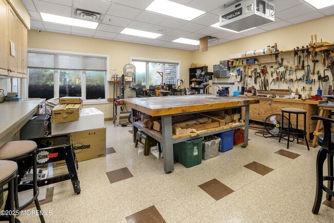 Building Photo - 225 Mirage Blvd