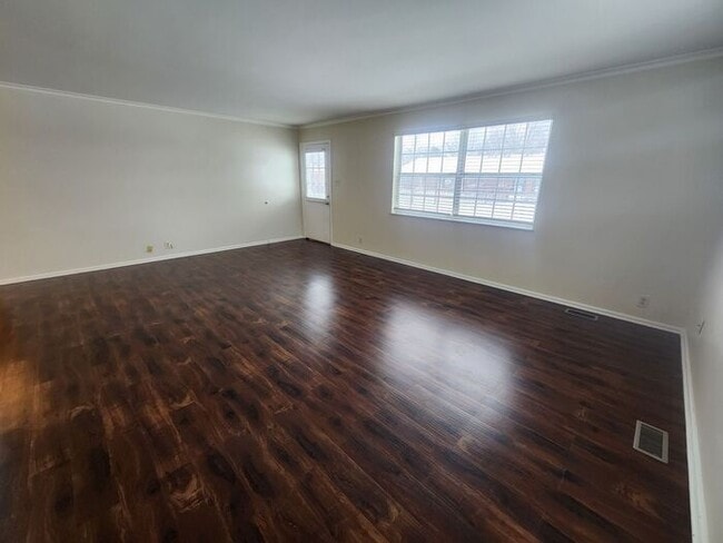 Building Photo - Spring Into Action - Don't Wait For Summer!! Apply Now, Get $1000 OFF Move-In Costs!!