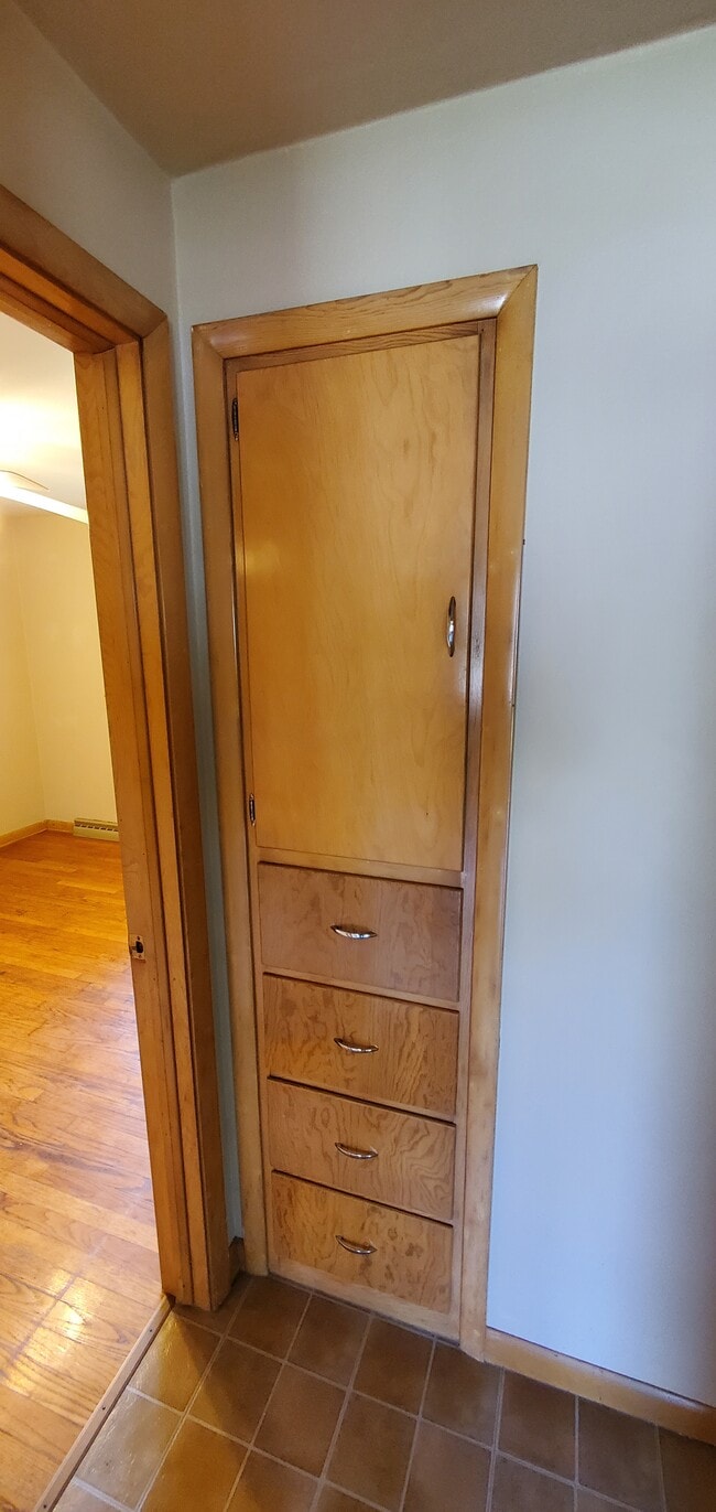 Building Photo - 1163 Higgins Ave