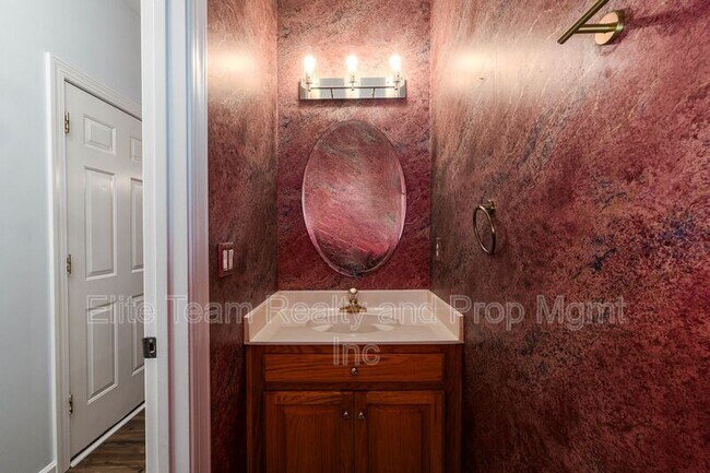 Building Photo - 5283 Downing Creek Dr