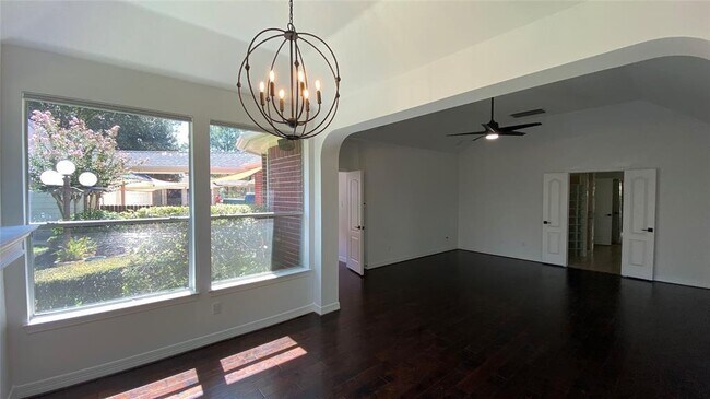 Building Photo - 5510 Cherry Creek Bend Ct