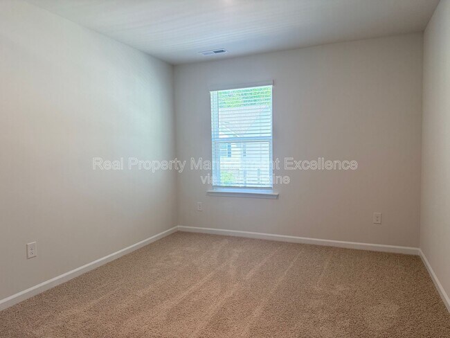 Building Photo - 810 Old Tarboro Rd