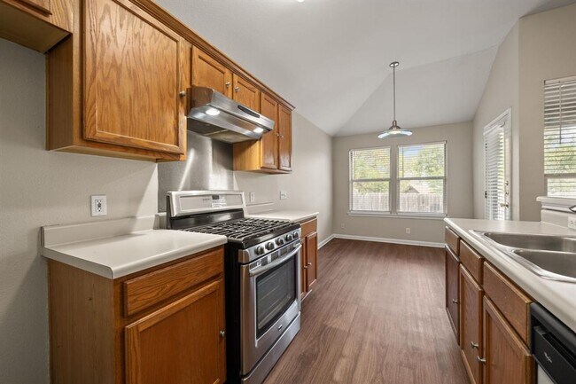 Building Photo - 4904 Gnarled Oak Cove