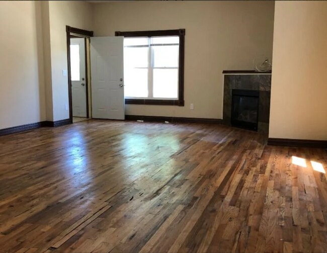 Building Photo - Marquette Housing- 509