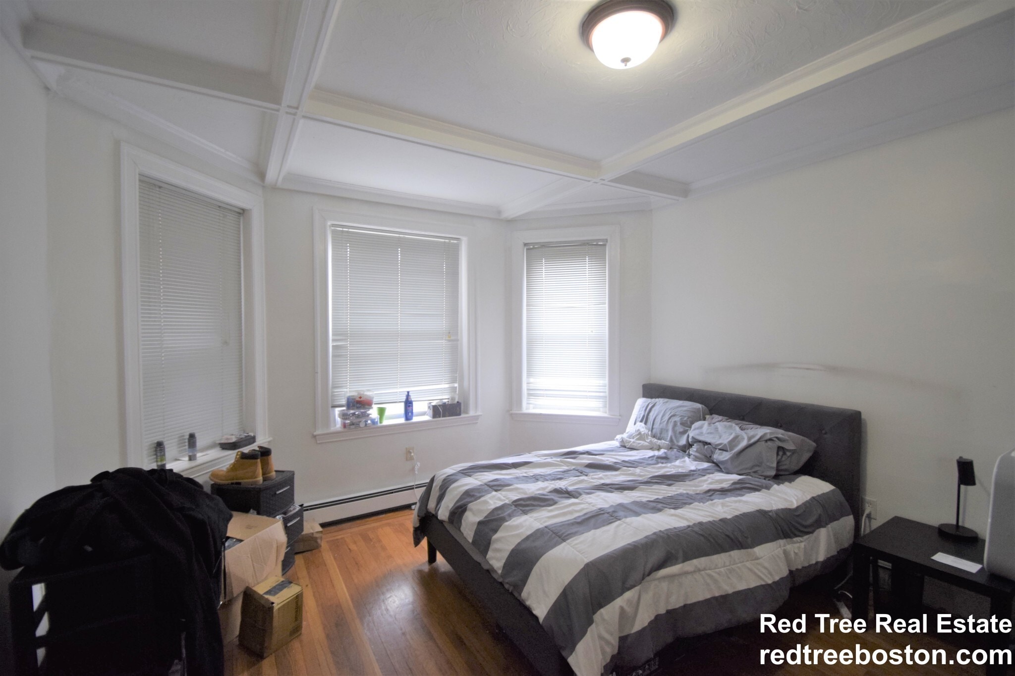 Building Photo - 73 Thatcher St