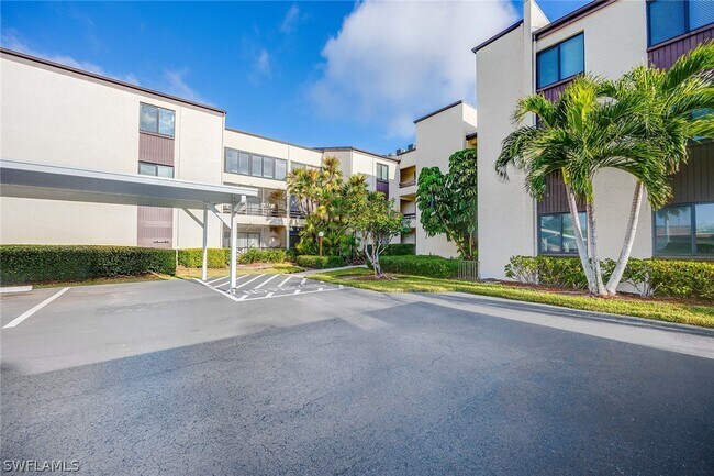 Building Photo - 3625 Boca Ciega Dr