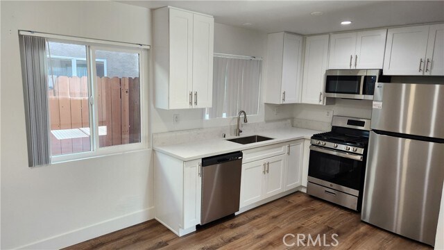 Building Photo - 988 El Camino Dr