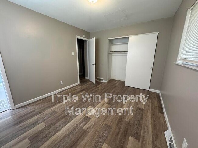 Building Photo - 11930 N Ranch Dr