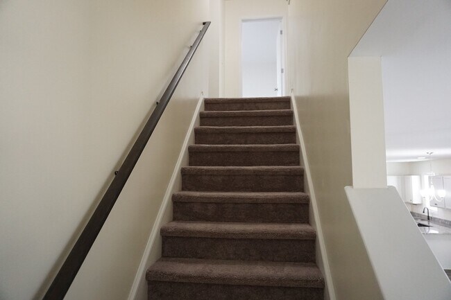 Building Photo - 9343 Cassadine Ct