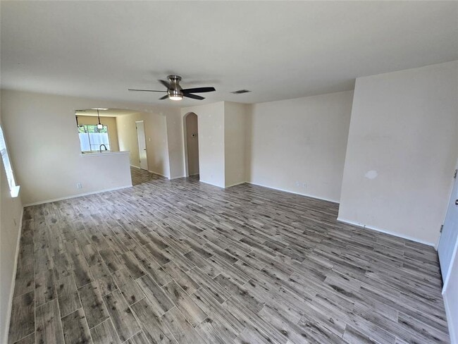 Building Photo - 2011 Garrison Dr