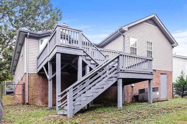 Building Photo - 5340 Village Way